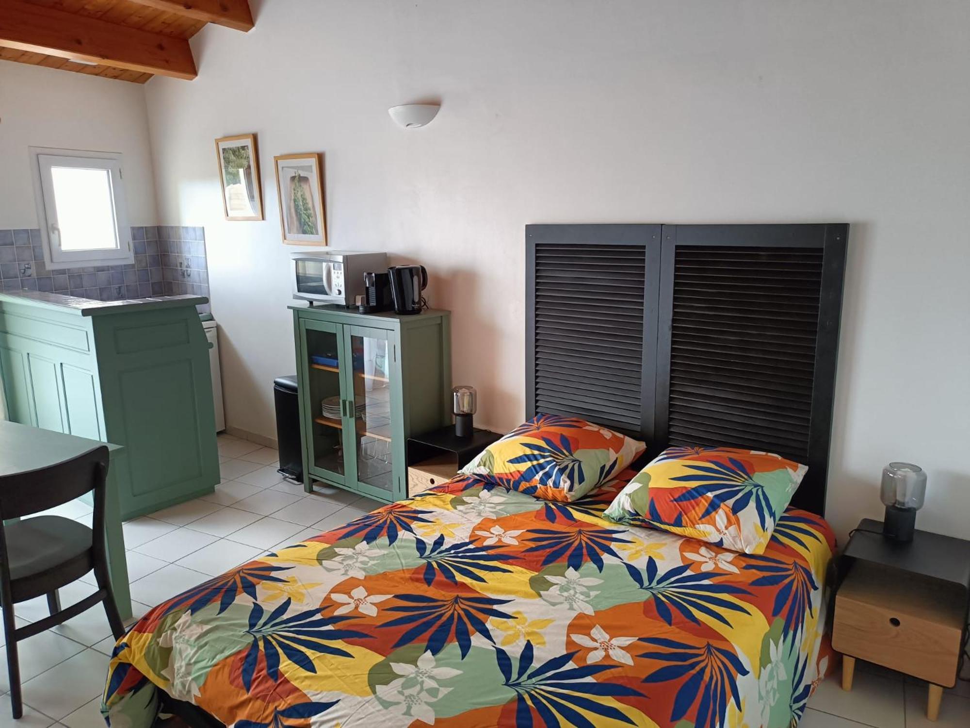 Large Studio Close To The Beach Saint-Martin-de-Re Exterior photo